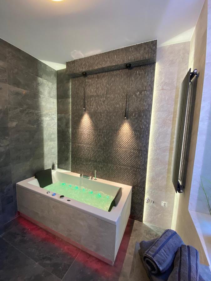 קרקוב Apartament Bialy Z Jacuzzi מראה חיצוני תמונה